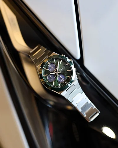 Лаконичный хронограф  Casio Edifice из серии EFS-S650
