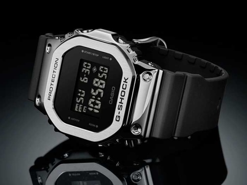 Часы наручные CASIO GM-5600-1E фото 3